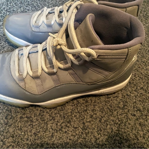Men cool greys Jordan 11 - Picture 3 of 9